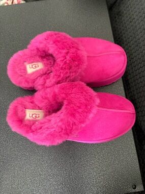 UGG Women’s Disquette Slippers